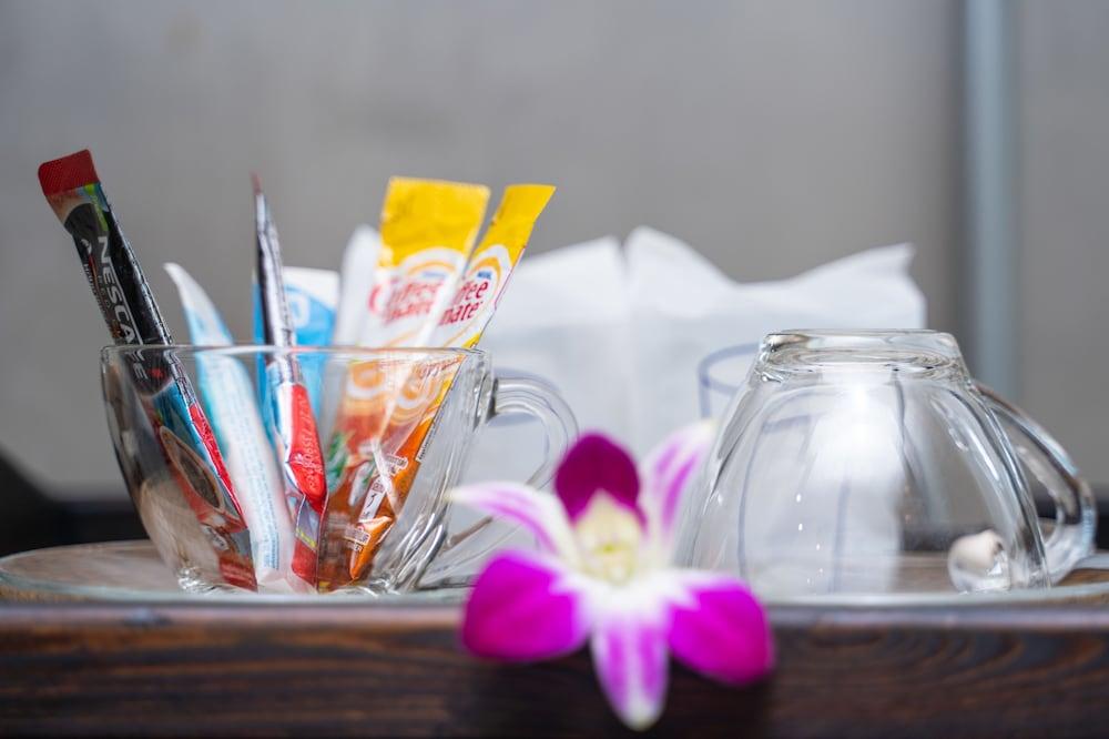 Dsure Hotel Phuket Patong Extérieur photo