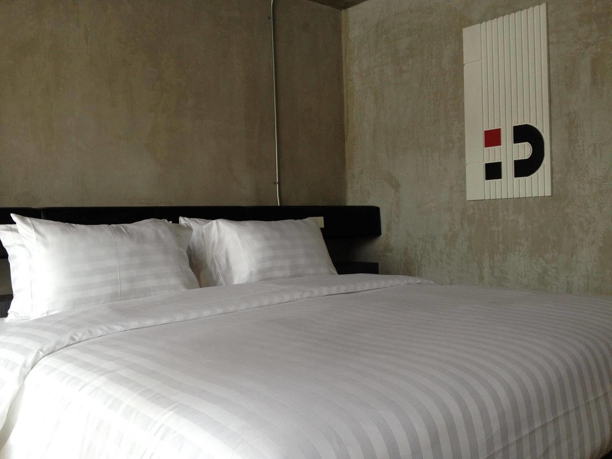 Dsure Hotel Phuket Patong Extérieur photo