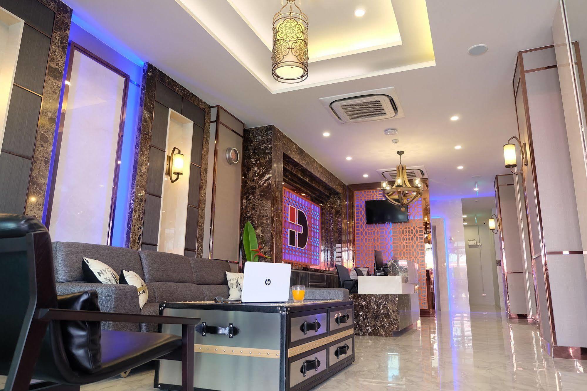 Dsure Hotel Phuket Patong Extérieur photo
